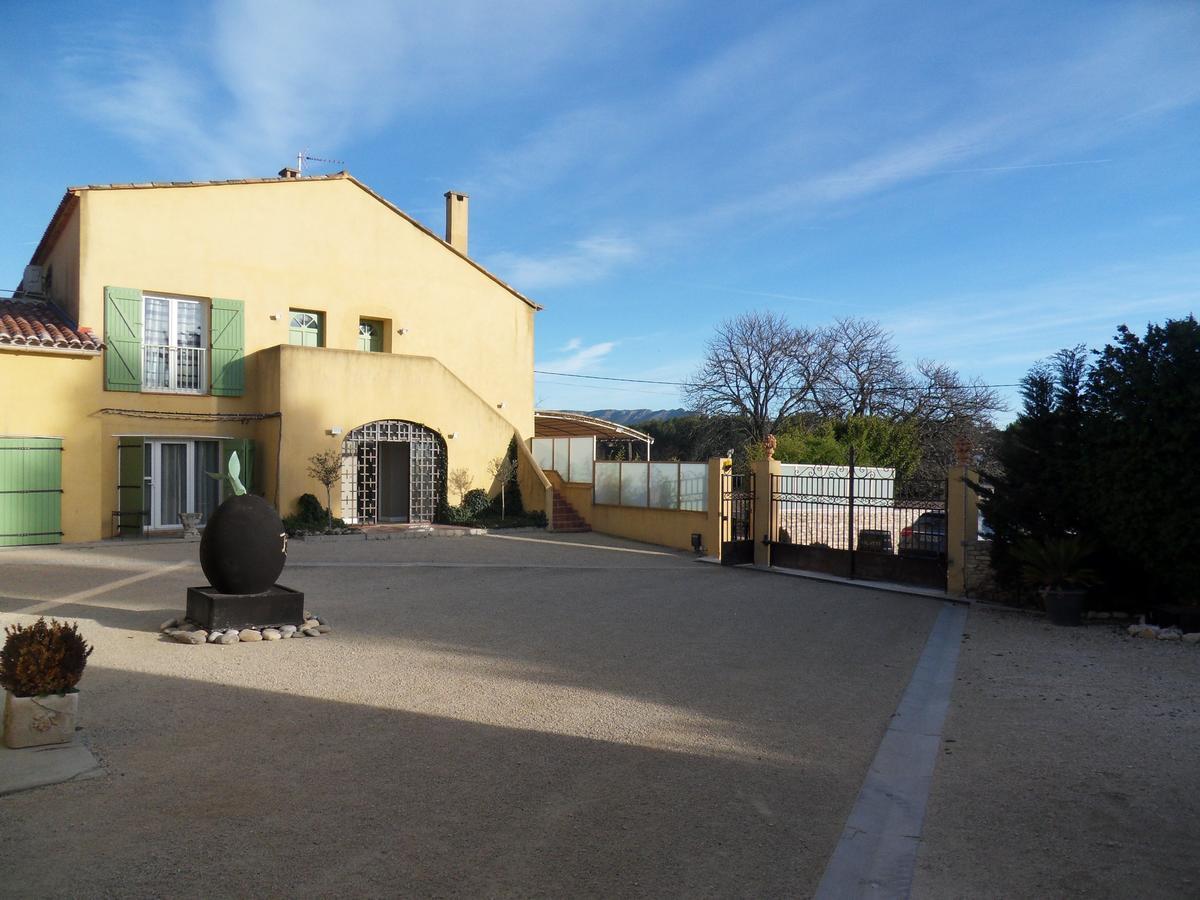 לינה וארוחת בוקר וונל Domaine De L'Olibaou מראה חיצוני תמונה